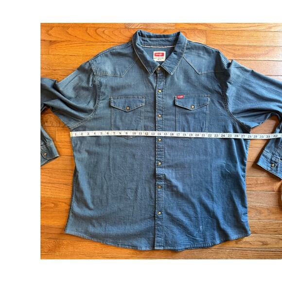 Wrangler Pearl Snap Button down 3X Denim - Picture 5 of 9
